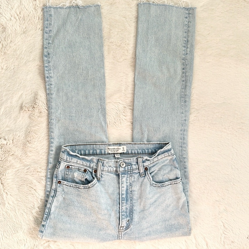 Abercrombie & Fitch 90s Slim Straight Ultra High Rise size 4 Regular